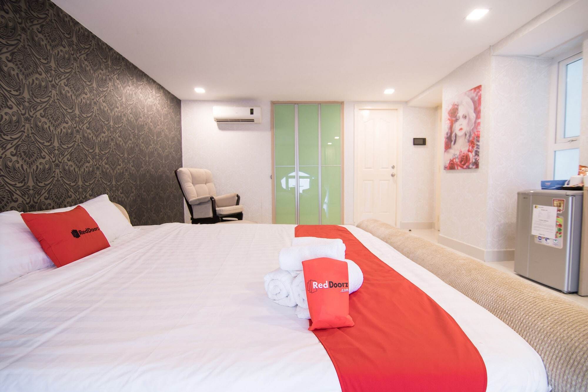 Reddoorz Plus Near Secc 2 Ho-Chi-Minh-Stadt Exterior foto