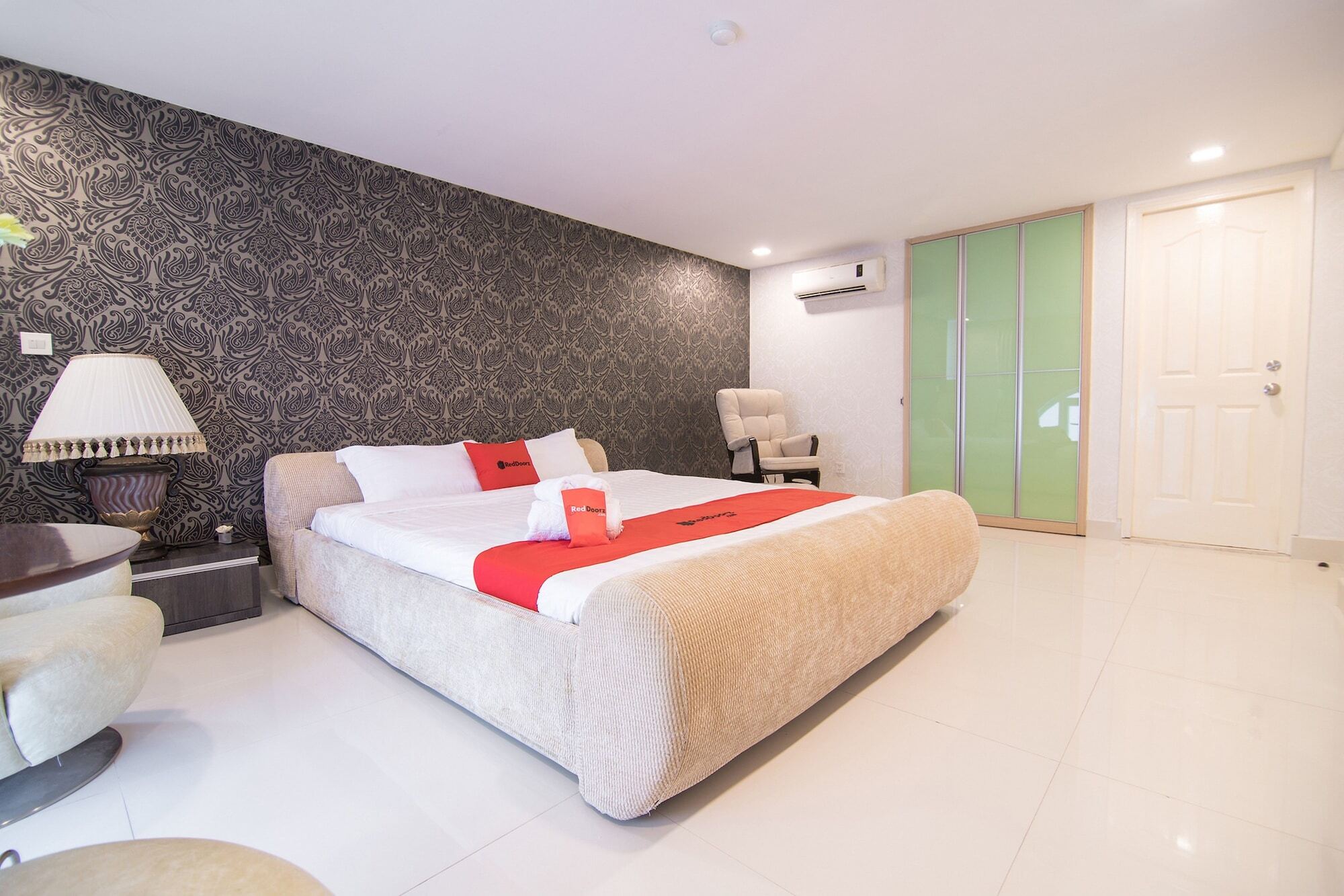 Reddoorz Plus Near Secc 2 Ho-Chi-Minh-Stadt Exterior foto