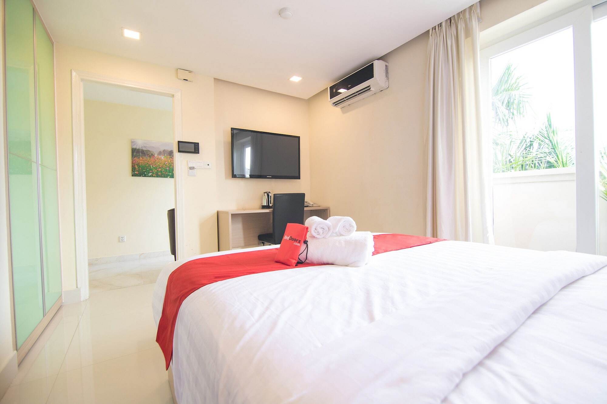 Reddoorz Plus Near Secc 2 Ho-Chi-Minh-Stadt Exterior foto